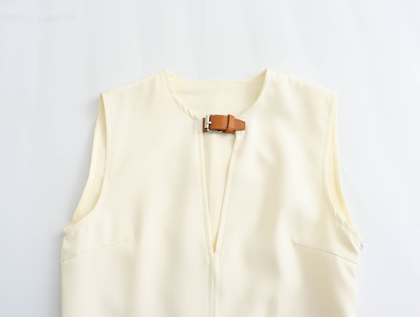 Short Jumpsuit Fashion Buckle Women Casual Sleeveless Female Rompers.