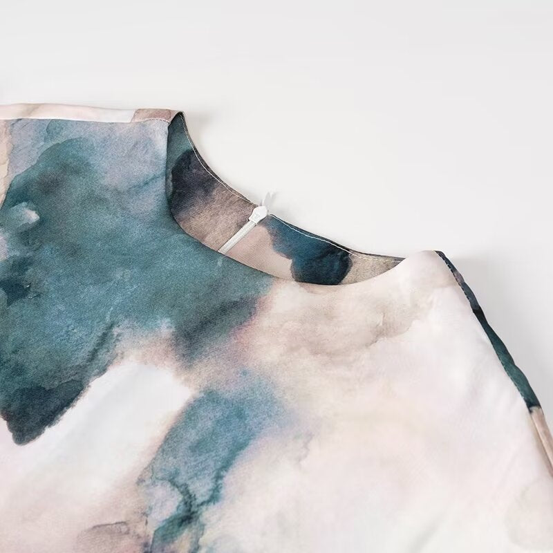 Women Wears Summer Round Neck Slim Fit Pleated Tie Dyed Satin Textures