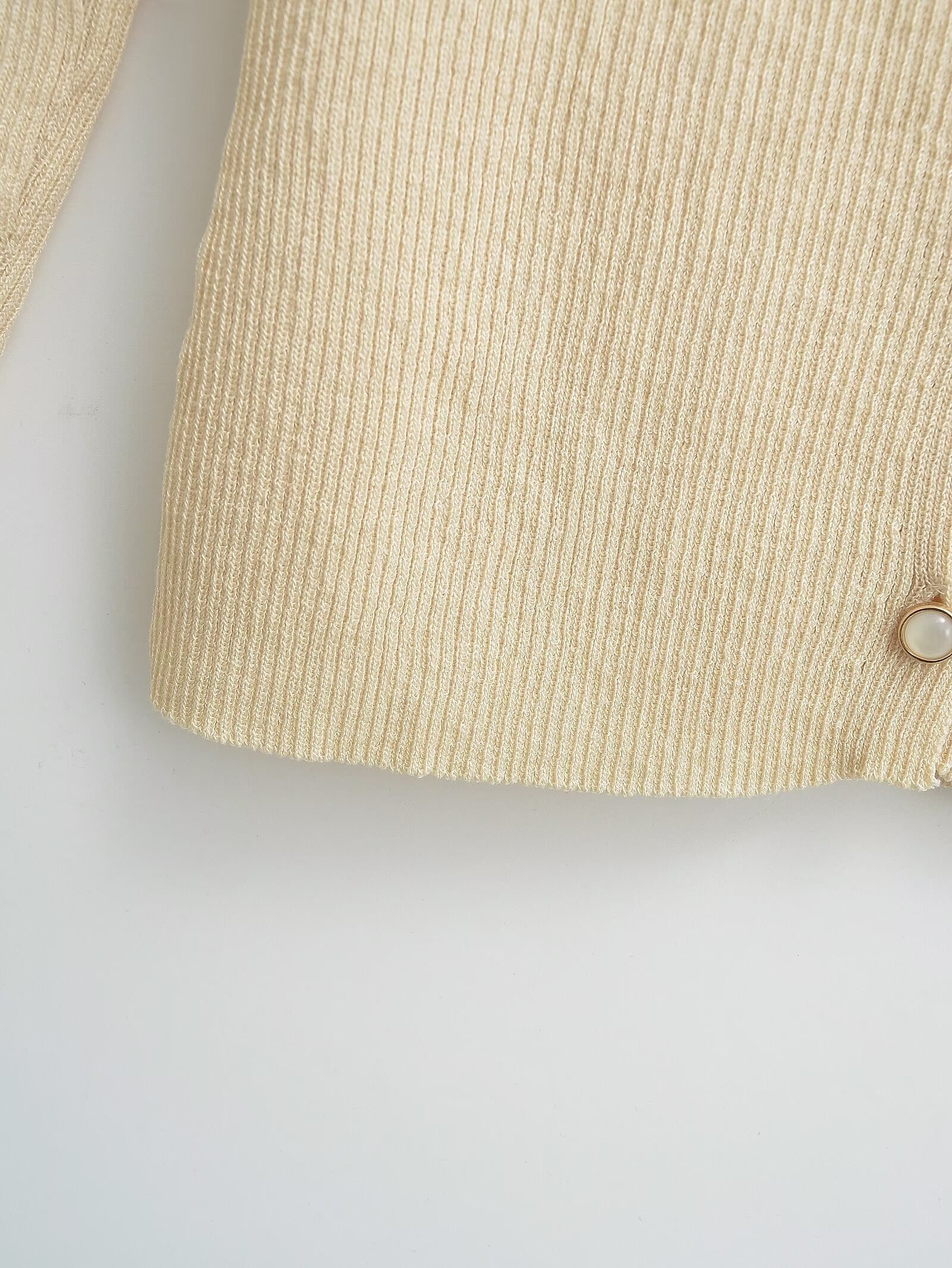 Knitted Cardigan Halter Design V neck Slim Fit Buttoned Cardigan