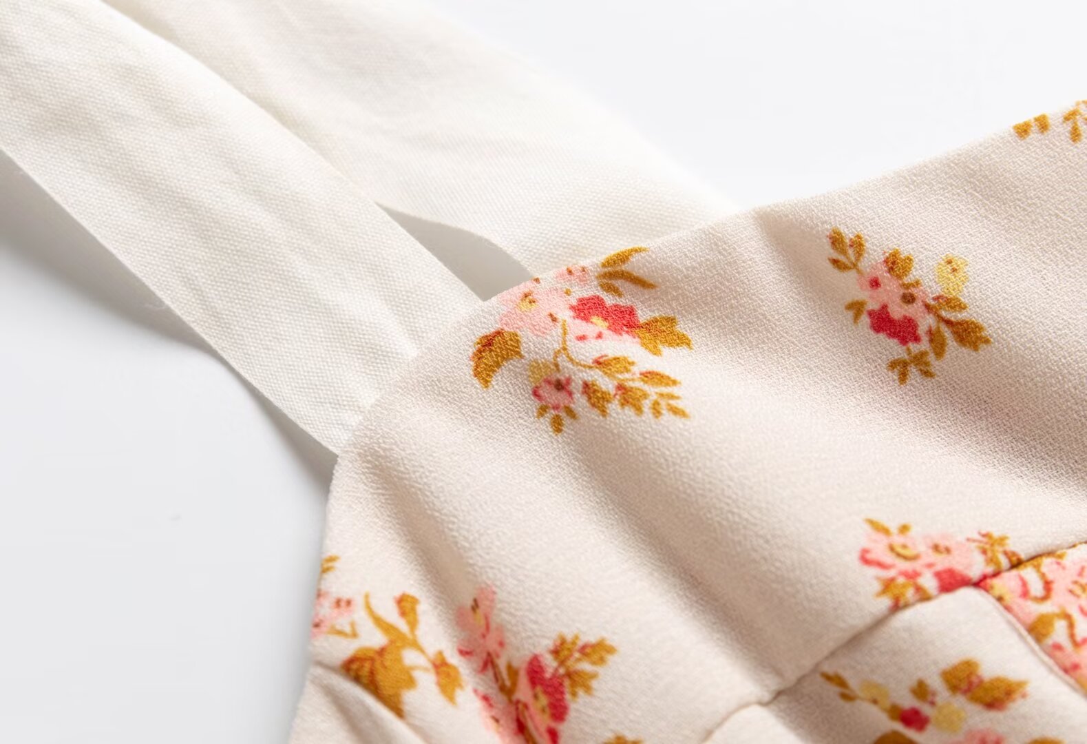 Spring French Sexy Beige Bottom Small Floral White Strap Zipper Slim Fit Base Strap